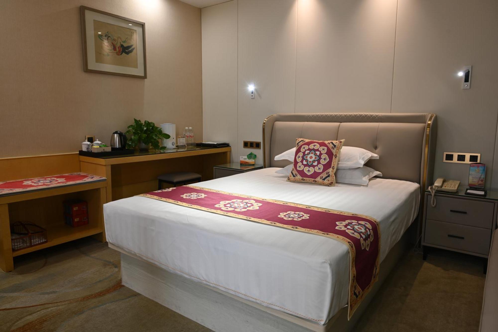 Dunhuang Hotel Екстер'єр фото